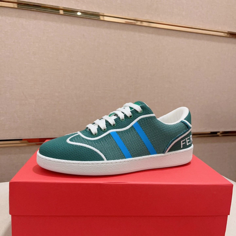 G*u*i casual shoes